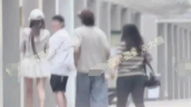 周扬青，被曝大瓜！

8月23日下午，久未露面的周扬青，突然冲上了热门，周扬青曾