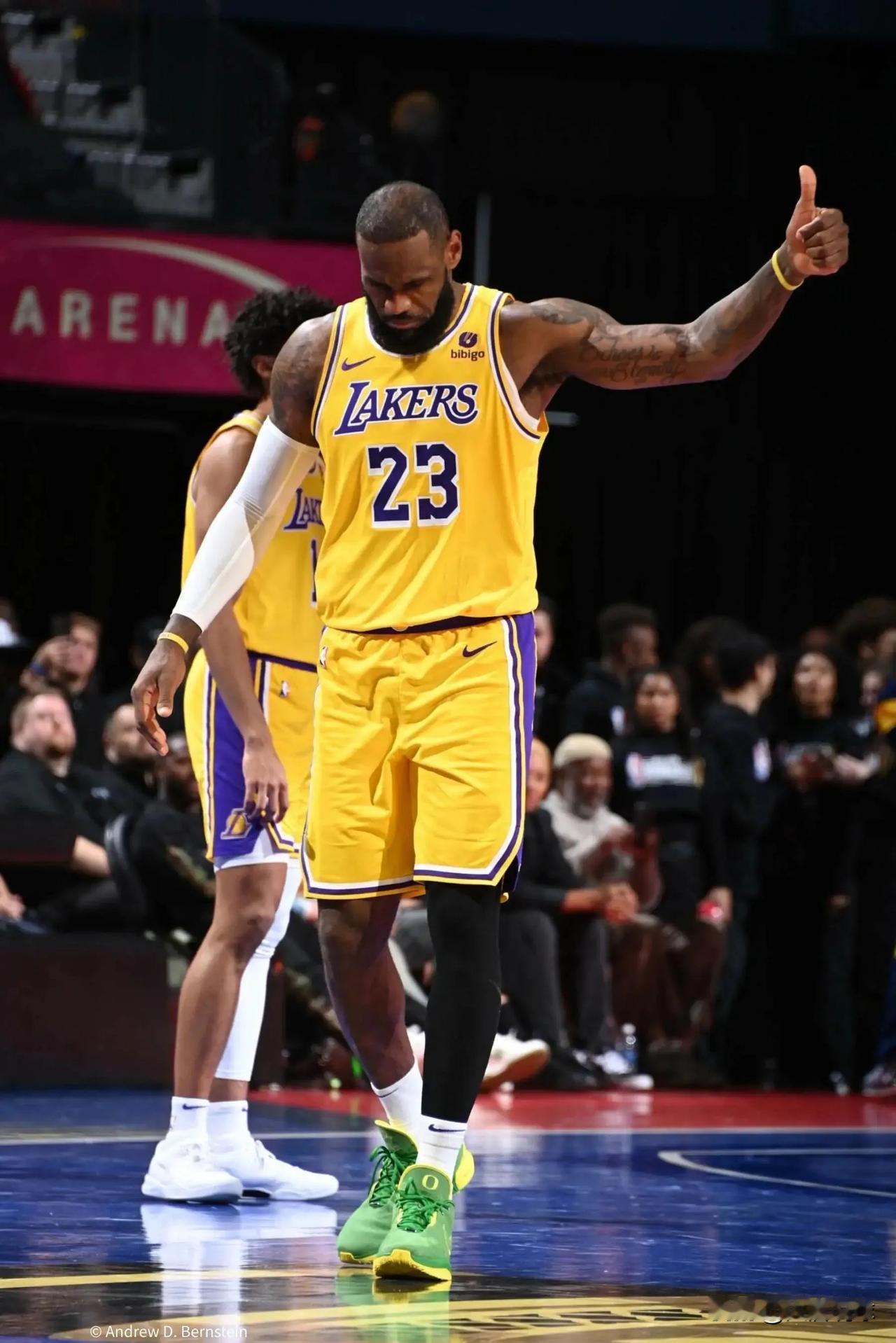 快船能赌哈登，为什么湖人不能赌拉文

总是有人想要高买低卖，处在价值低点的拉文不