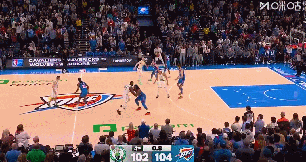 其实，这并不是马祖拉第一次利用杰伦·布朗的牵制力，为普理查德（以及豪瑟、冈萨雷斯