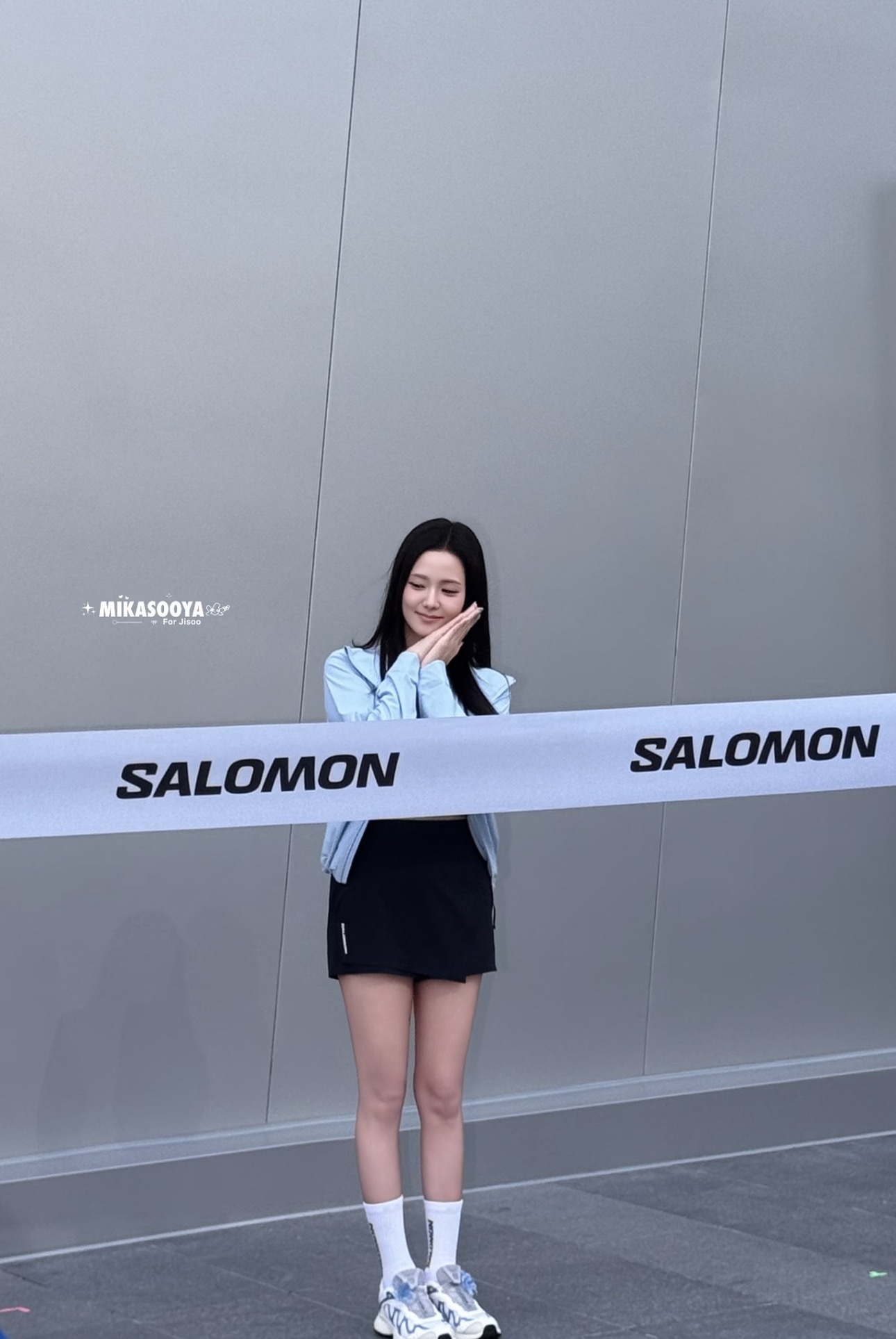 金智秀与Vogue总监合影金智秀与vogue总监合影 完全意想不到呀 期待合作呀