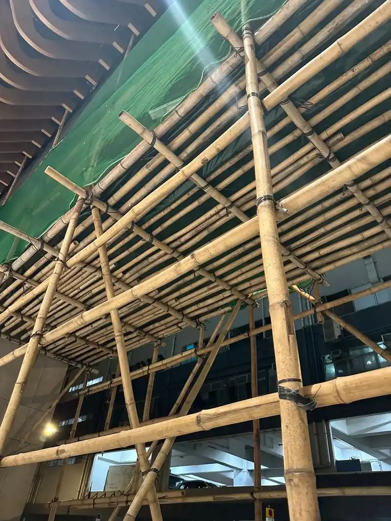 香港大埔发生火灾香港大火基本全部扑灭，但是教训确十分深刻！其中备受诟病就是脚手架