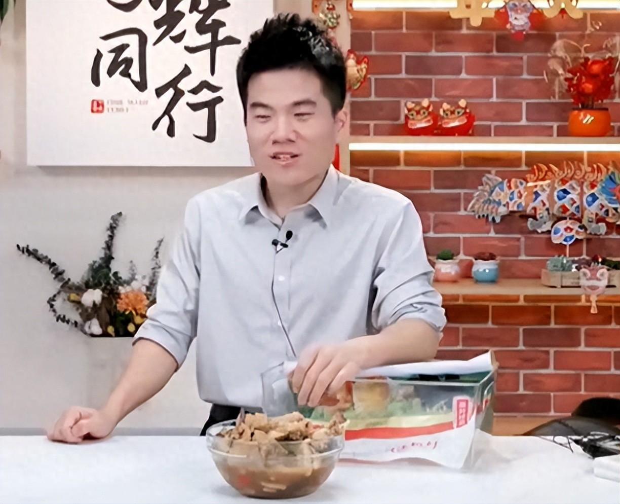 #我来唠家常#这天，董宇辉在直播时问大家，你们在我这里买的书，回家看了吗？
董宇