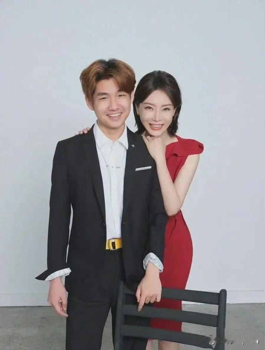 看到一个词条，陈数选择为继子不生育，值不值？
小鱼觉得这是非常个人化的决定，咱们