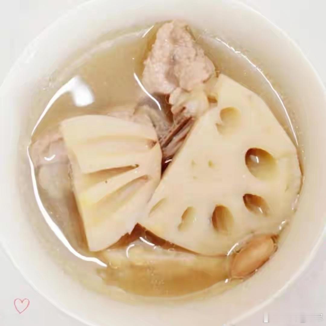 冬天喝一杯“生津水”，嘴唇不干了、喉咙也不痒了、皮肤也滋润了一到冬天，嘴唇就开始