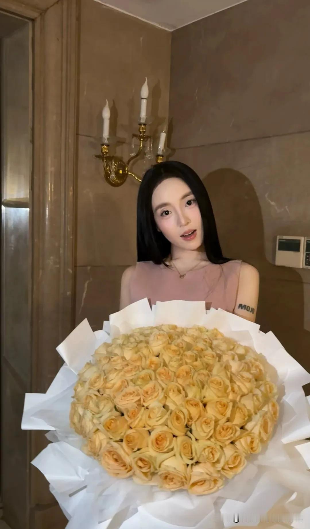 迎端午粽香纳福戳这里，一起领红包>生活需要鲜花