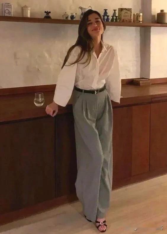穿搭灵感合集～那些毫不费力，轻松拿捏松弛感的博主穿搭。
#Fashion潮搭# 