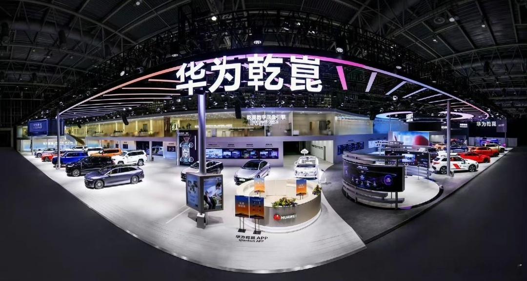 华为乾崑花180亿研究如何开得更好华为乾崑用真投入换真技术不玩噱头，只拼投入。华