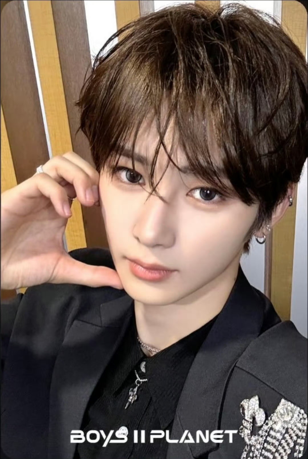 周安信和韩振完全是双生吧… ​​​