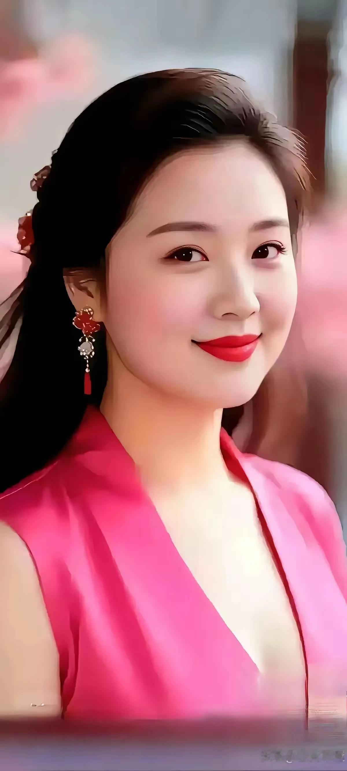 那个小伙真帅气，
小妹对他已入迷。
日思夜想难忘却，
大胆追求莫放弃。