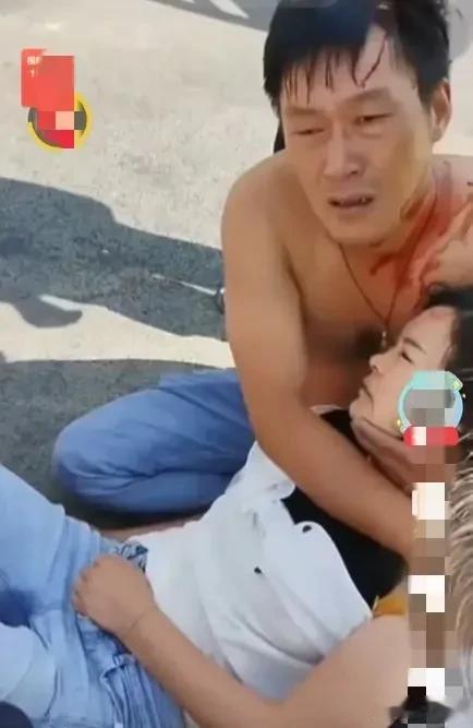  经典的逃生典范！非常佩服这二人的聪明和沉着冷静 ，正确果断的处断 还有地面好心
