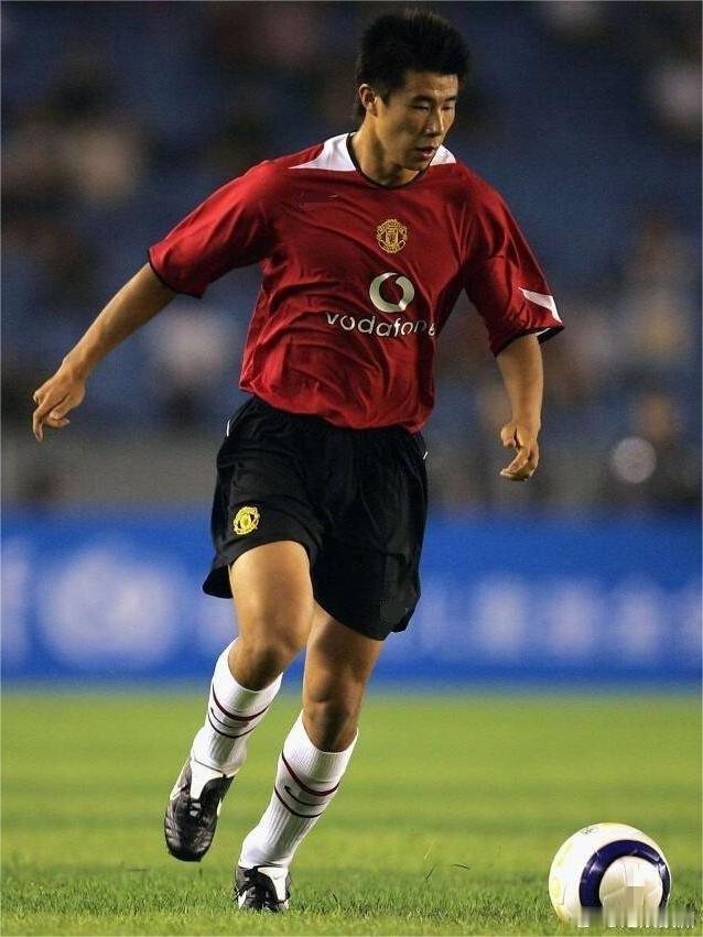 #董方卓说以前觉得C罗像欠踢的人#我也是第一次听到有人这样评价你，不过我觉得这也