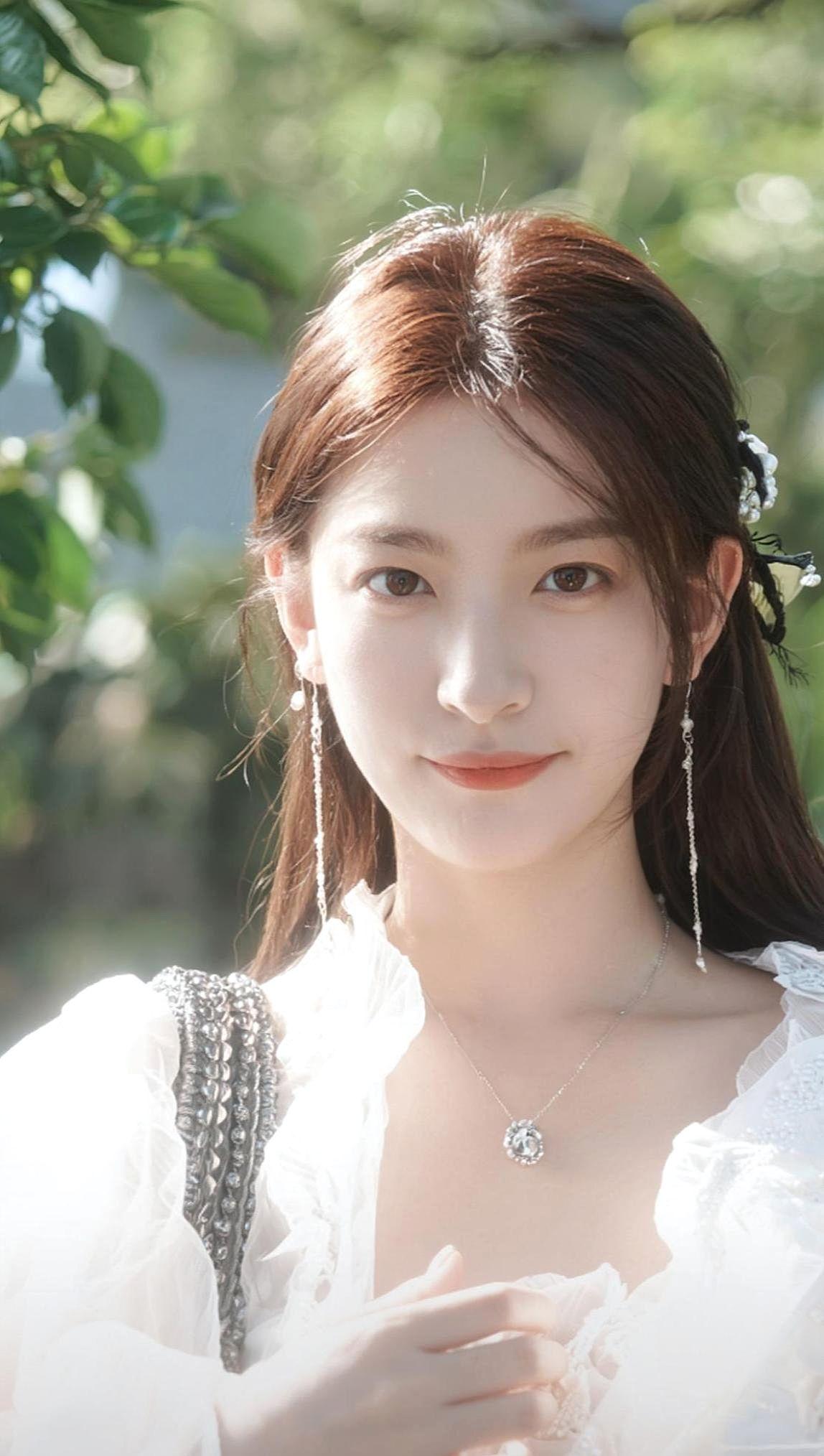 请问你现在那边是几点。