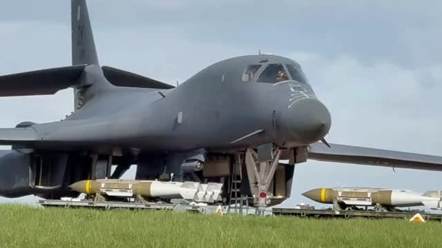 三十年来就特朗普一个大聪明上当，以色列还不把特朗普往死里薅？内塔尼亚胡宣布很快就