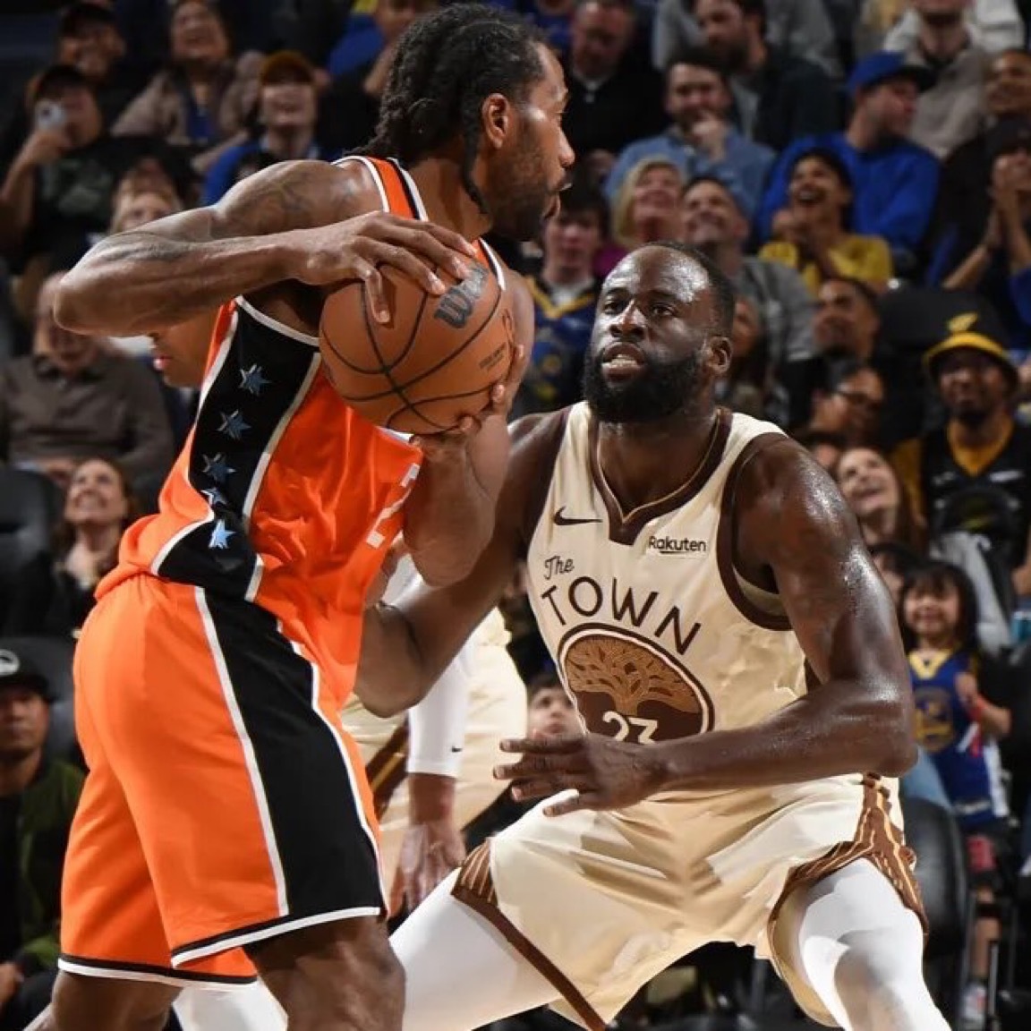 科怀·伦纳德谈德拉蒙德·格林：“名人堂级别的防守者。甚至很难找到机会出手投篮。”