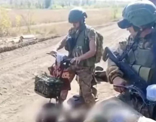 说起来还挺搞笑的！打了四年的俄乌战争，最终发现，真正管用的三件武器，居然都是中国