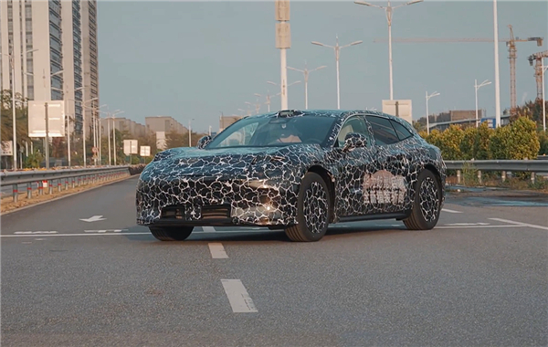 华为广汽联手打造 “启境”第一车预热：豪华猎装 号称“三个百万” 