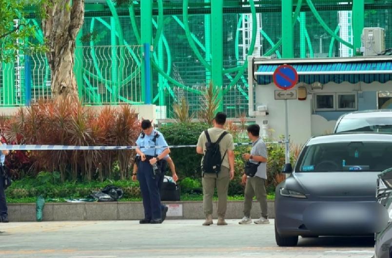 珍惜生命，香港大围积福街38号一间小学， 今（3日）早上7时57分，一名男子被发