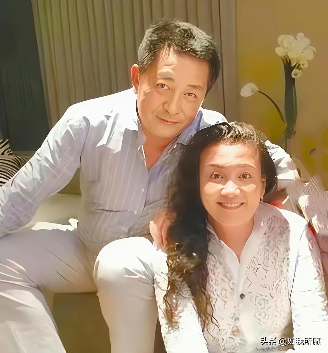 张兰负责“渡劫”，
汪大爷负责“享福”？
看汪大爷这一生，简直就是一部《论甩手掌