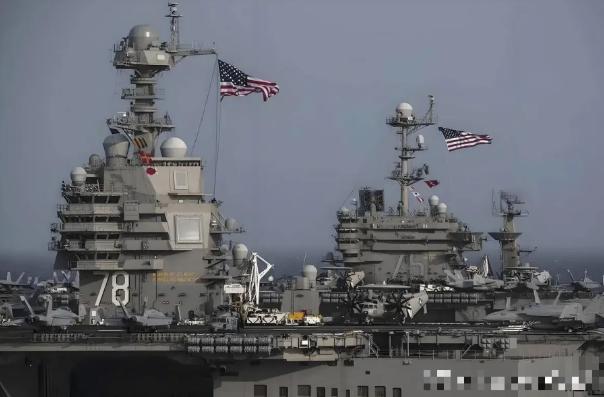 老美在中东这局棋，下得那叫一个憋屈！航母都开到门口了，愣是进不去场子。

网上有