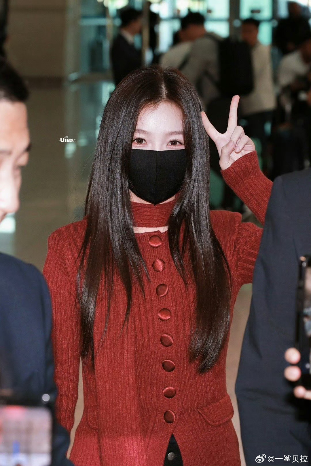 全世界最适合穿红色的人出现了 ​​​