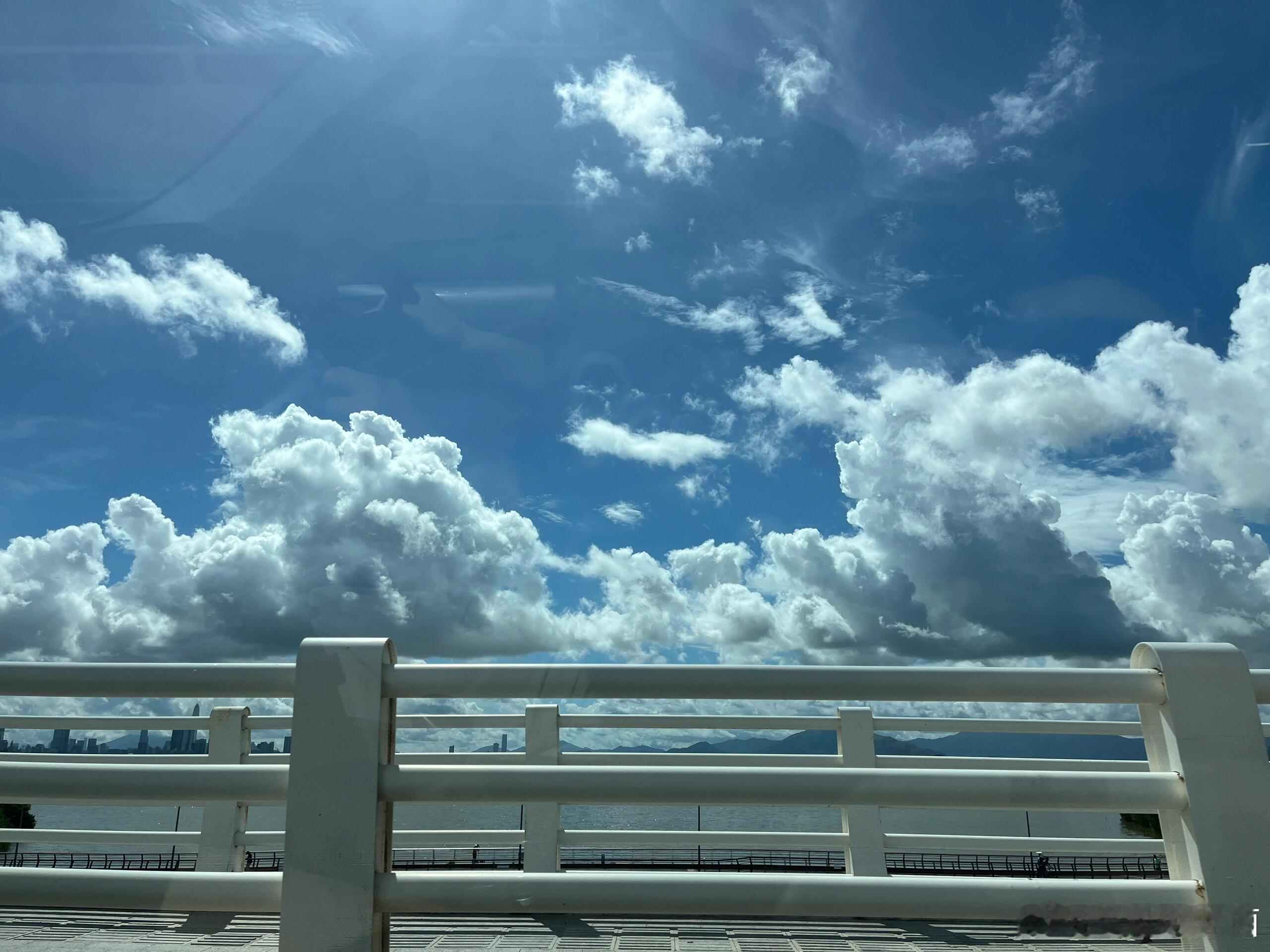 好热好热好热一旦户外就开始流汗流汗流汗了 ​​​