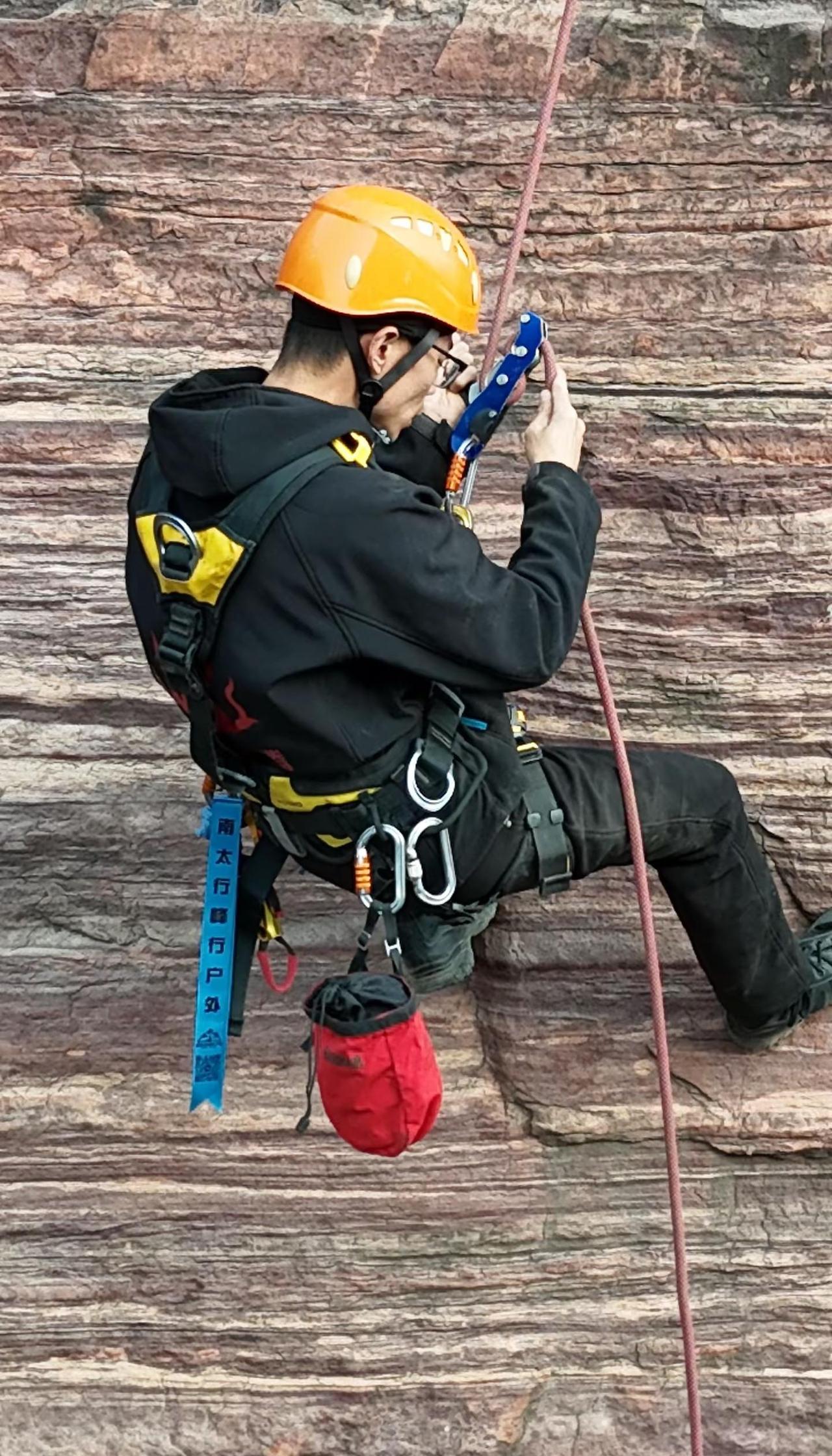南太行徒步团 南太行 南太行徒步 不想人挤人。就错开高峰期，今年最后4期团了。1