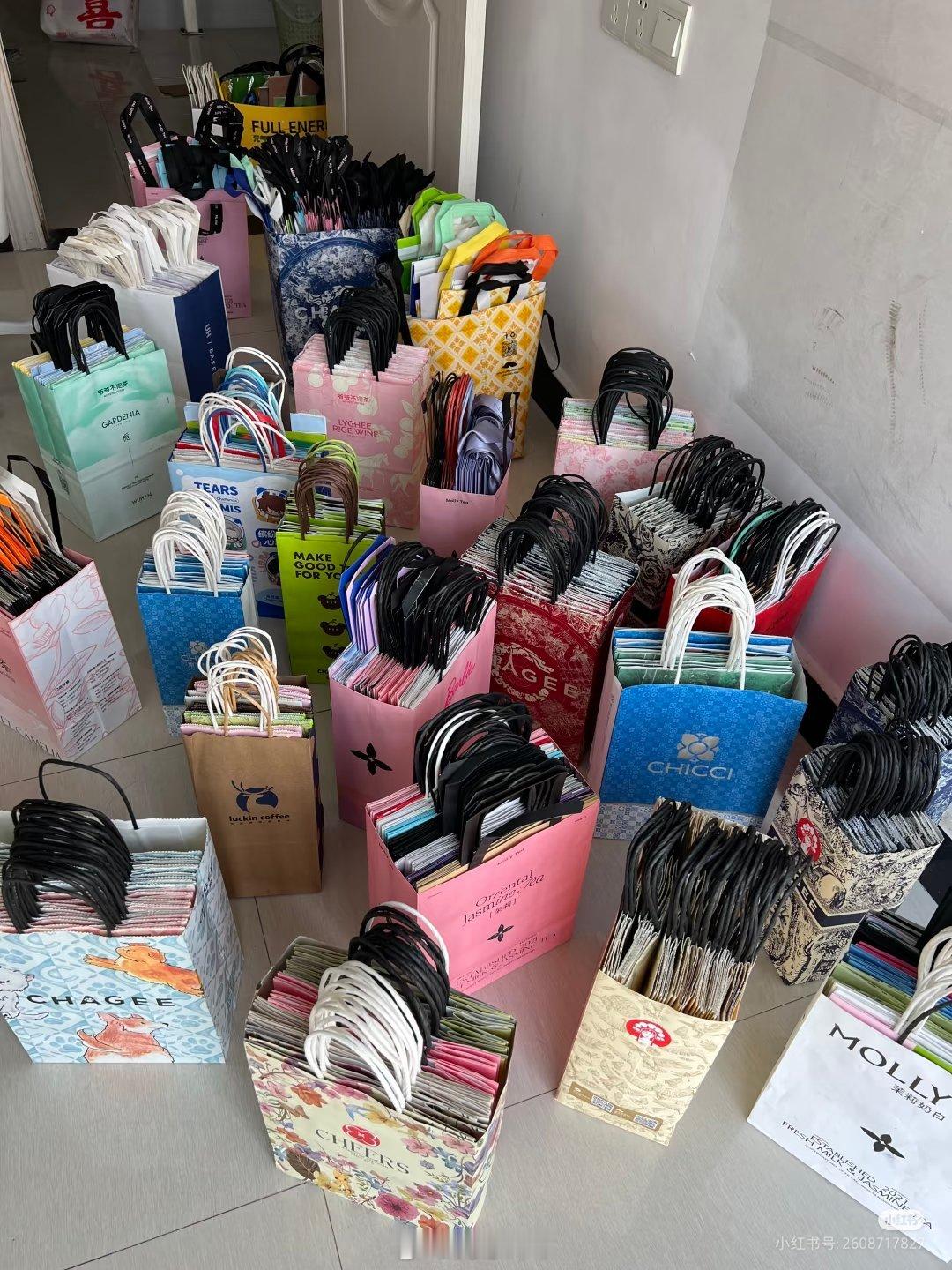 对于有些“机构”来说没有什么经济景不景气。经济好通过扩大规模赚钱，经济不好收紧，