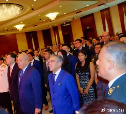 美国：中国想干什么就让他干什么吧，第一：中国要收复台湾就让他收复，惹不起； 第二