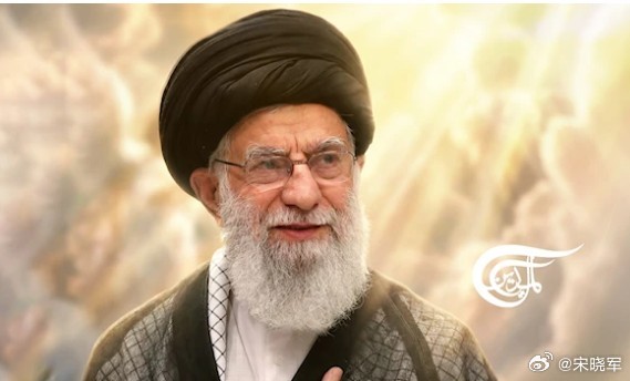 1905–1909年的伊朗的宪政革命后导致多年内乱，最终在1925年波斯哥萨克旅