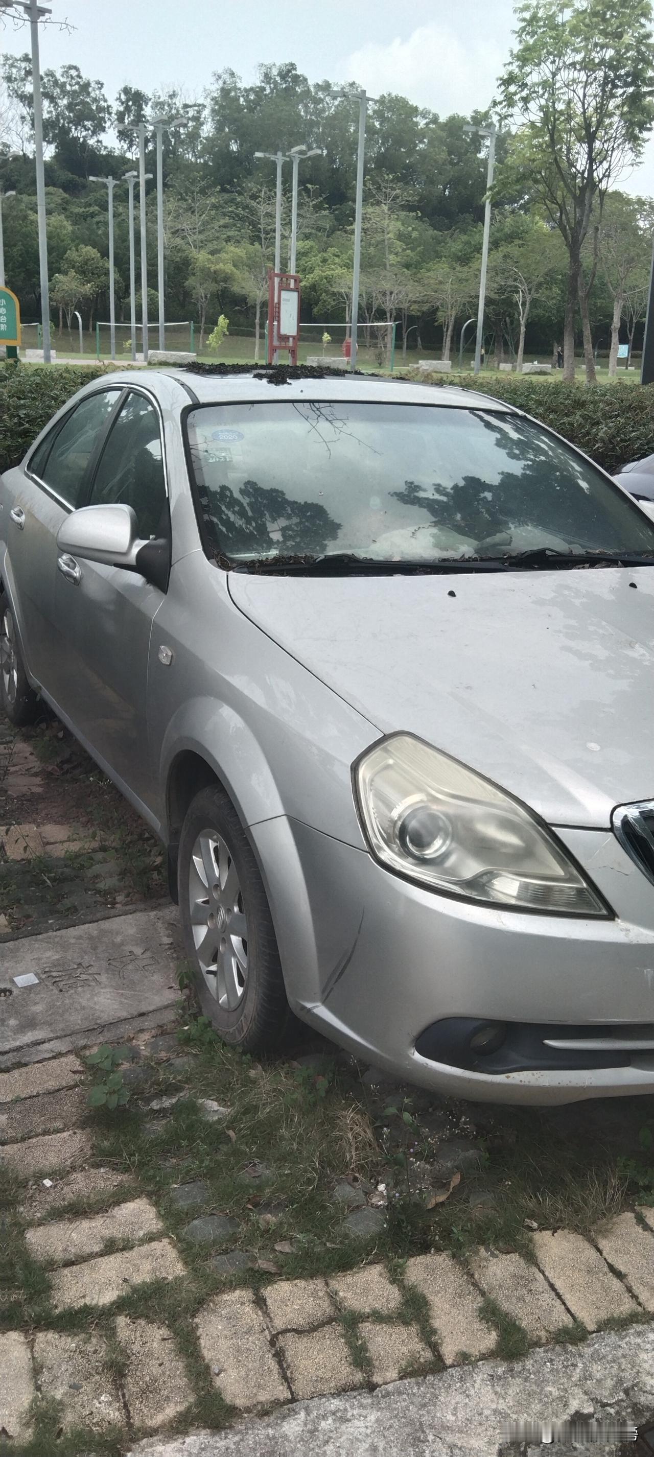 这就是所谓的僵尸车，也叫一桶油车，本来是天天在附近上班，根本用不上，只是偶尔回老