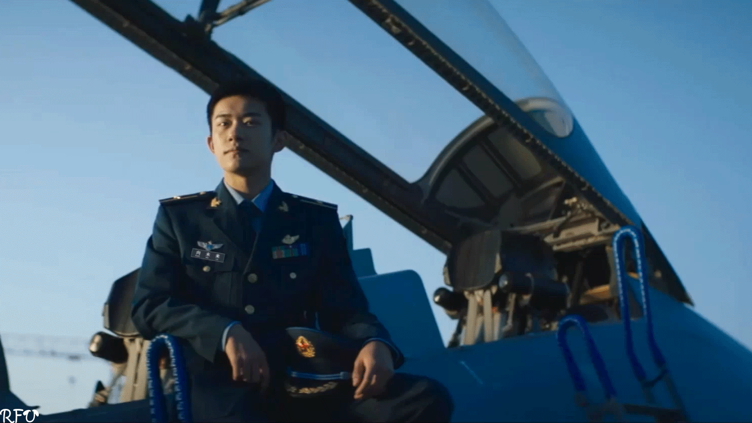 向未来，节日快乐！致敬空军🛫易烊千玺新歌是空军招飞主题曲八一建军节