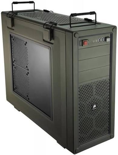 久违的军武风格：海盗船推出WARTHOG机箱，2012 C70弹药箱继承者
这个