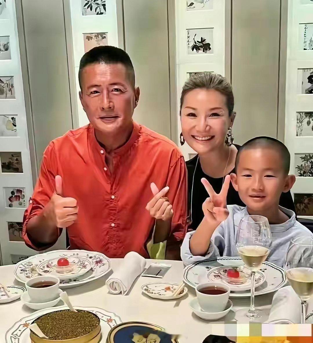 当年著名演员高曙光，九十年代他是一线，一位毫无演技的演员，不知道江珊看中他什么？