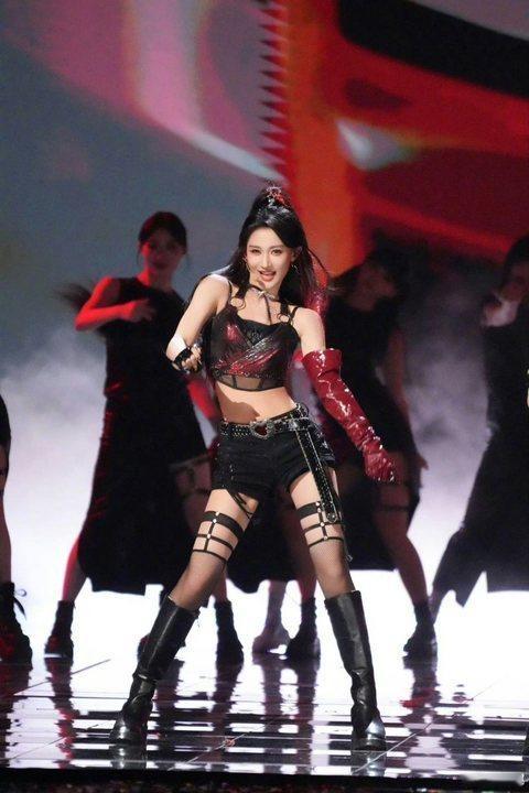 何宣林回复谢娜 何宣林回复谢娜爱你我的太阳女神何宣林回复谢娜爱你我的太阳女神 