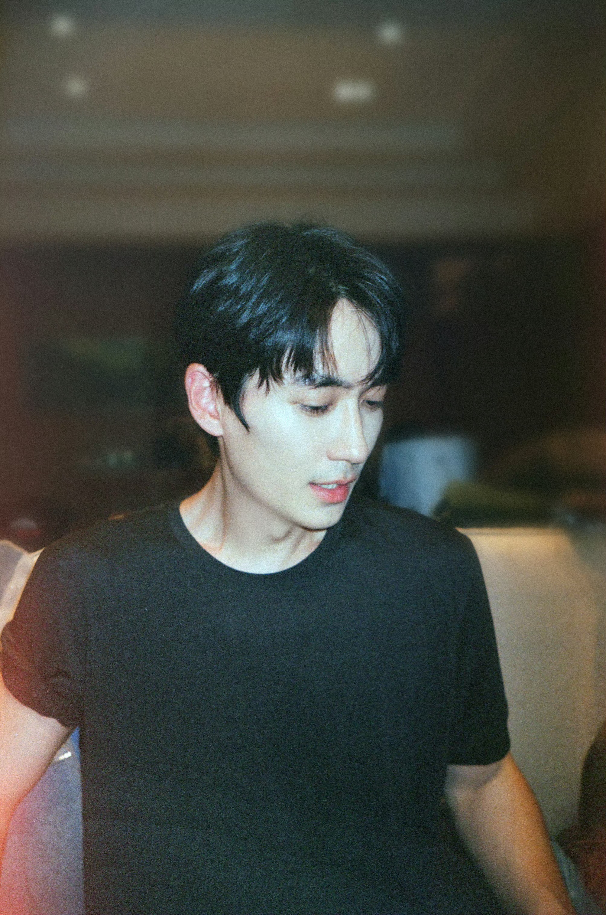 朱一龙✖️平安夜营业照 🍎🎄📷 