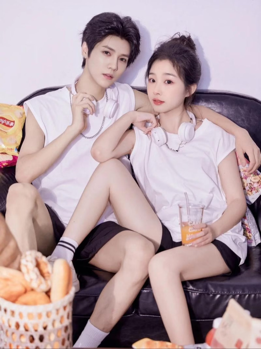 曝网红鹿哈师徒恋只要幸福就好了呀，而且两个人能谈这么久，说明对双方也是很满意的 