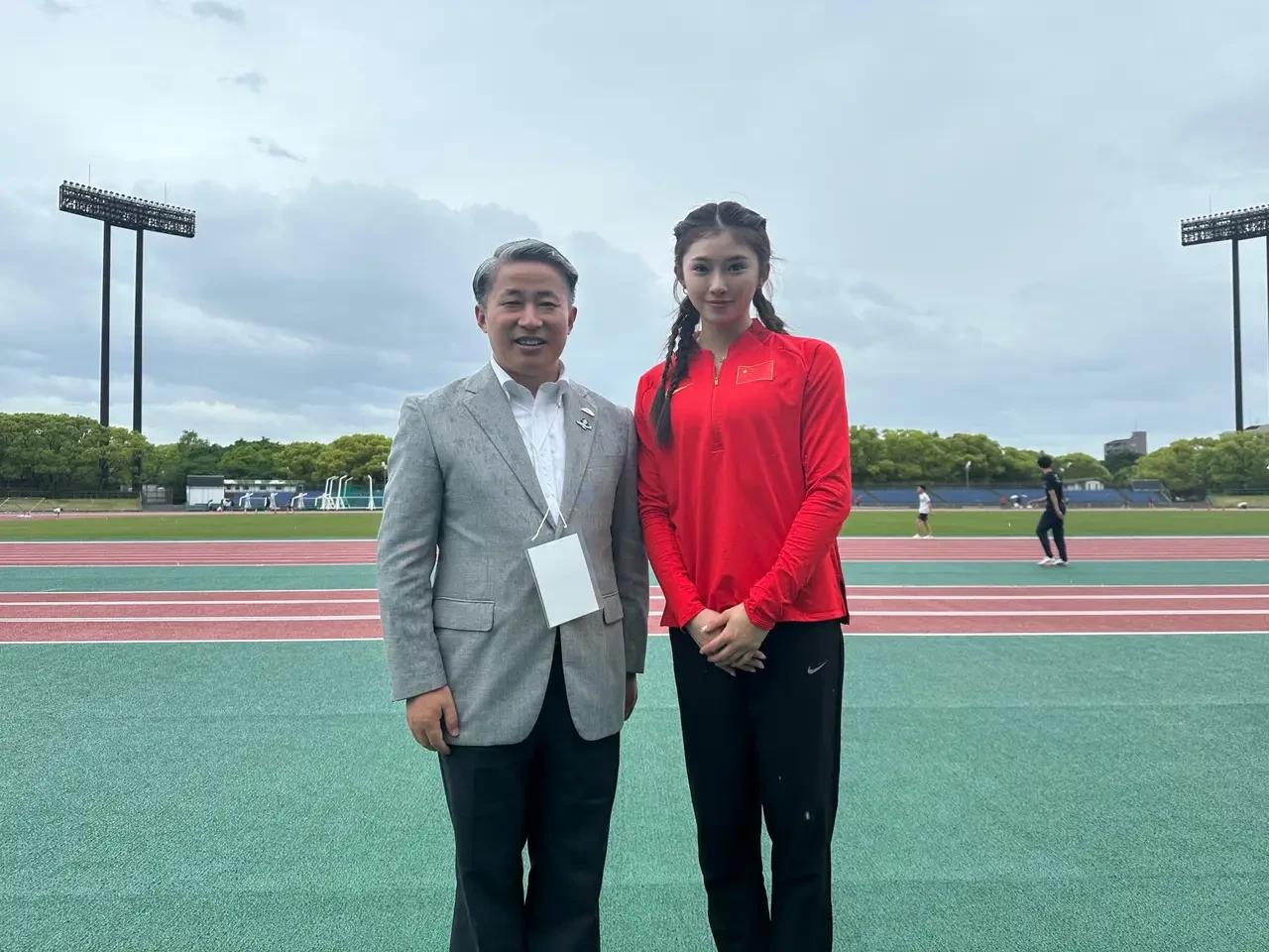 在刚结束的世界田联洲际巡回赛大阪站女子100米栏决赛中，吴艳妮跑出12秒86的成