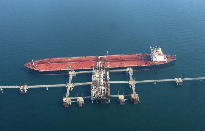 伊拉克在油轮遇袭后暂停石油港口运营，商业港口照常运作
 
塔斯社拉巴特3月12日