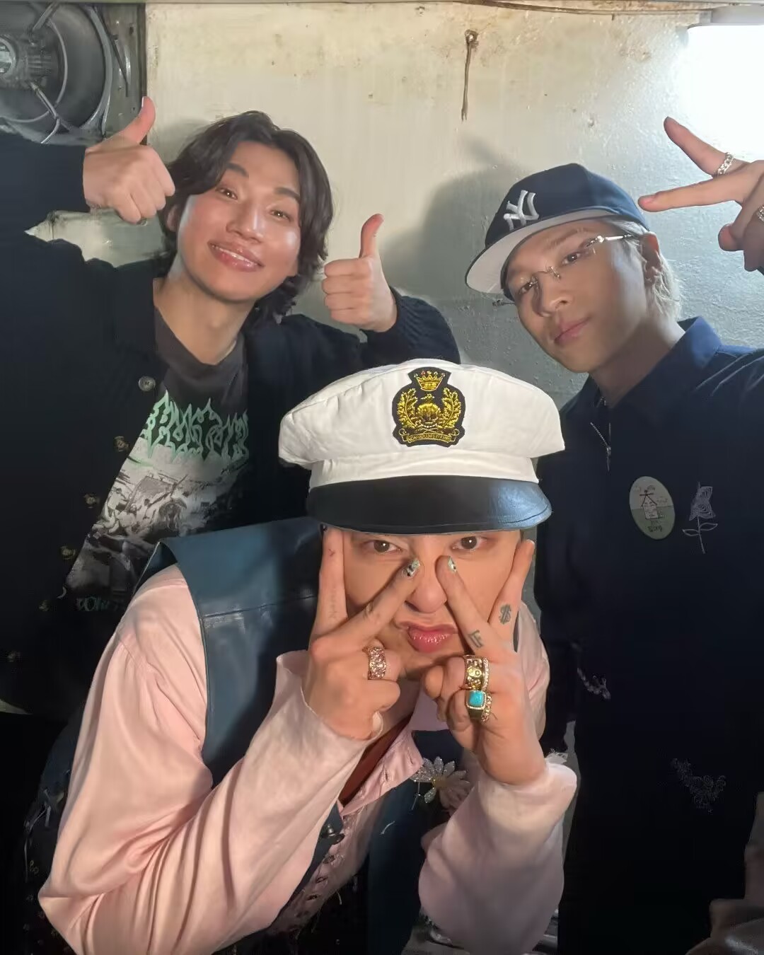 权志龙太阳大声合照，太可爱了你们[悲伤] ​​​