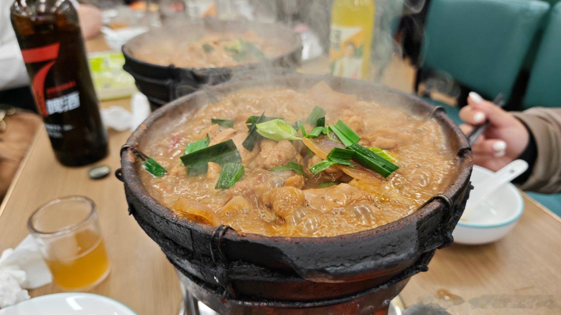 鸡公煲，大亨果茶，还有人记得这口吗？真香啊！白话好吃的 北京·陆记重庆鸡公煲(双