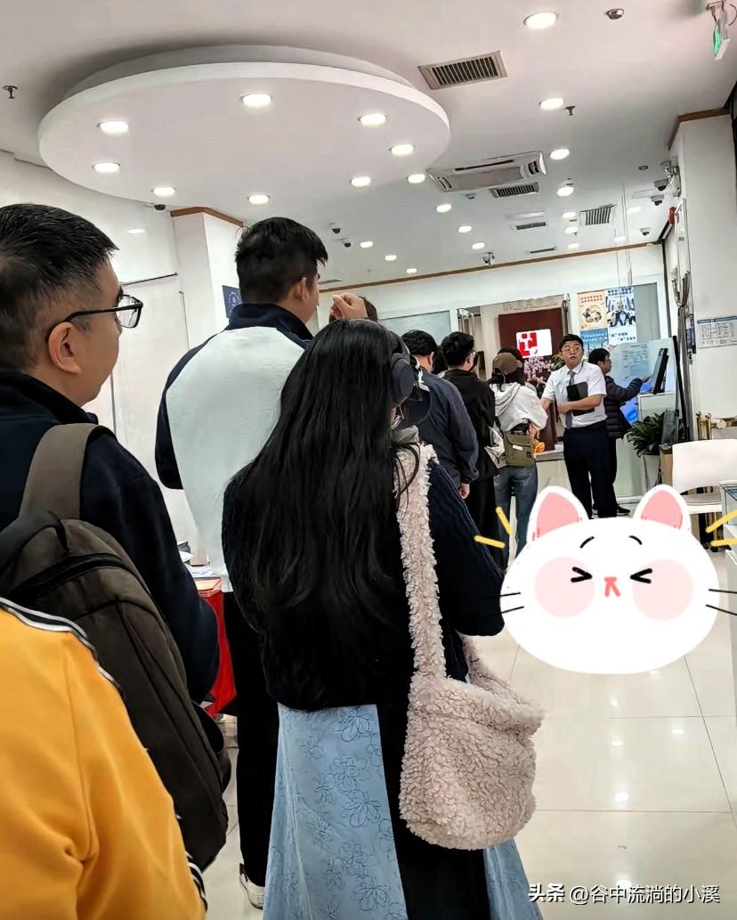 315刚过，黄金市场直接变天了！
不管是想买黄金的还是想卖的，
全被打了个措手不