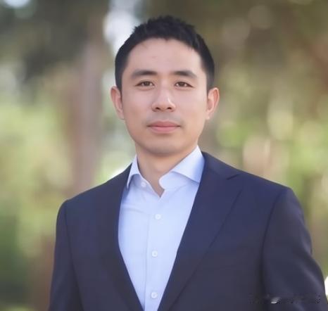 彭天翼，国际奥赛金牌，来自湖南的清华姚班超级学霸，麻省理工天才博士，358年的数