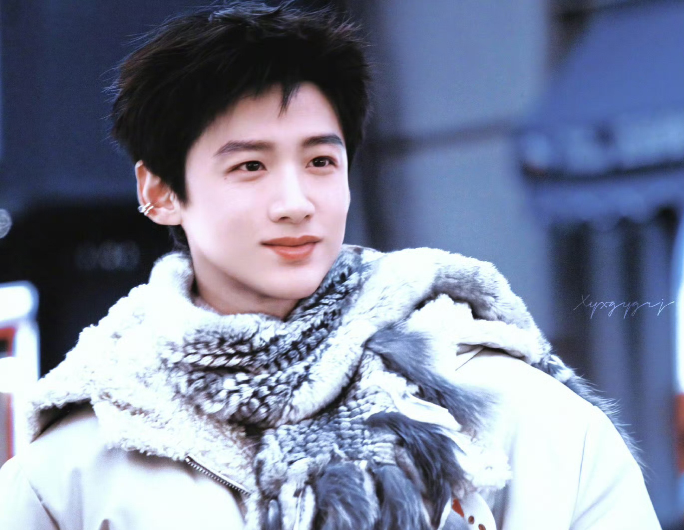 小白哈尔滨线下活动纯冬季男友来的，好阳光啊！ 