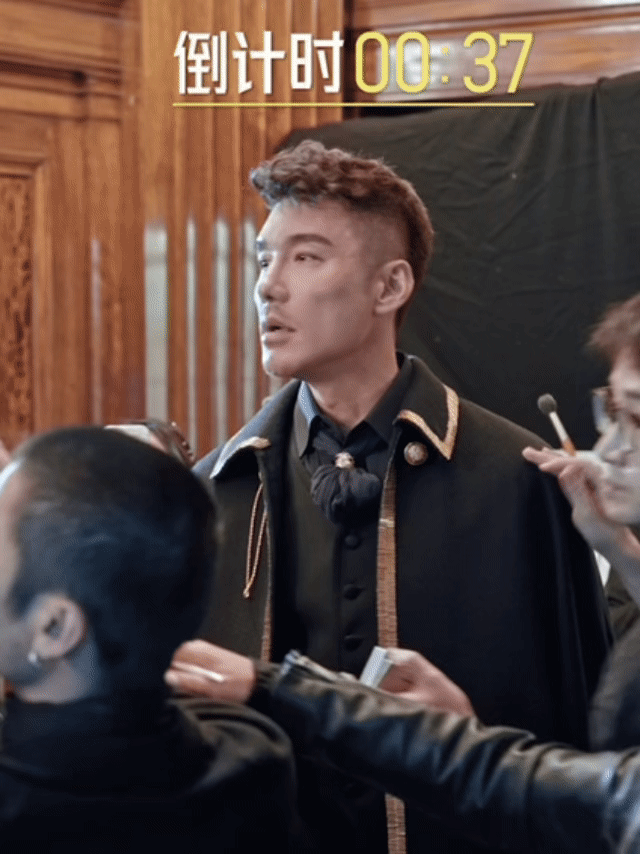 胡兵大秀前24小时紧盯细节 大秀前24小时的胡兵，细节控属性拉满：服装修改要逐处