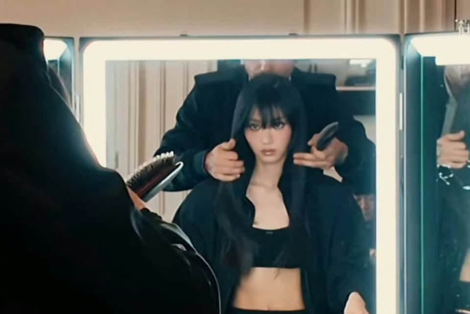 鞠婧祎田曦薇齐刘海  谁秒了？ 
