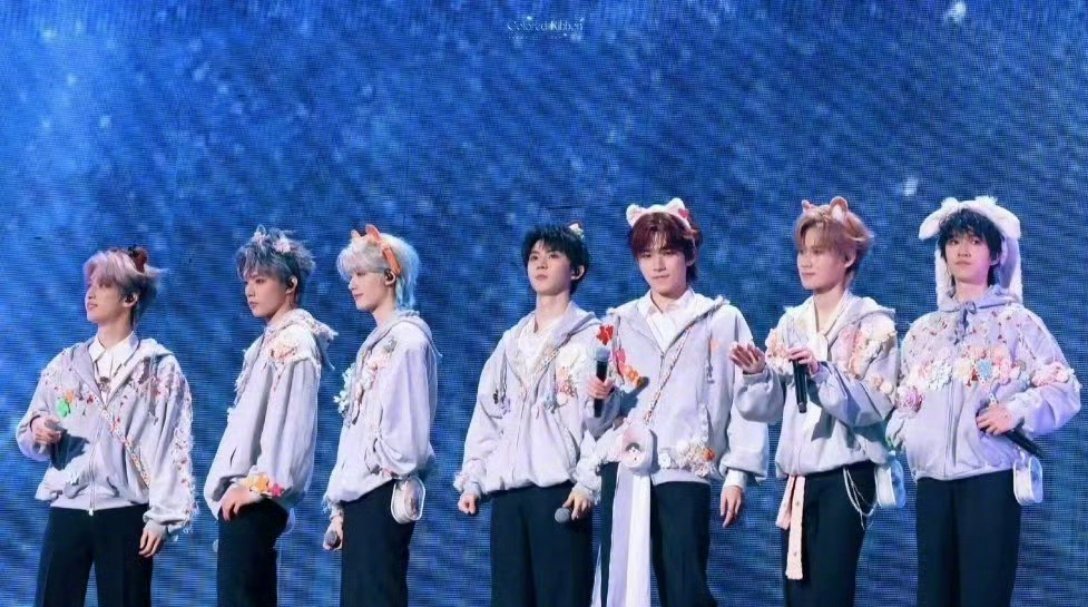 时代少年团或将参加张杰演唱会网传时代少年团要去张杰演唱会当嘉宾上台表演😭 从小