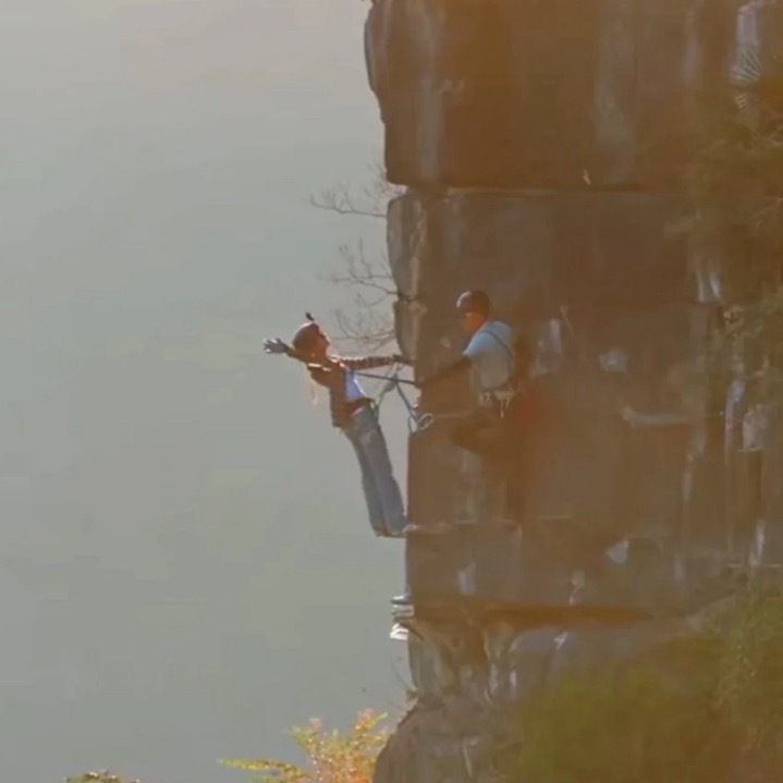 我们大喜纯大女人来的谁看了这期不感叹一句金晨大女人 