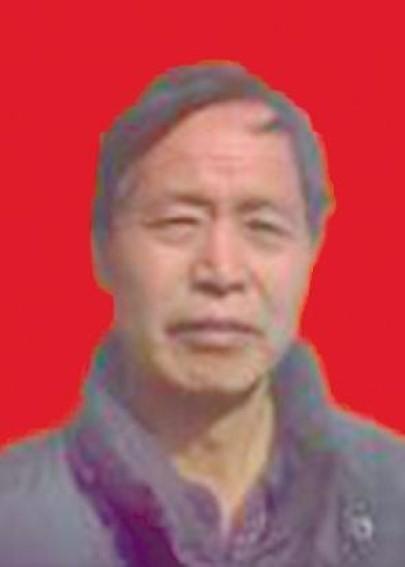 半生被苦难裹挟！陕西硬汉四十余年独撑破碎大家庭，从未丢下一位亲人
 
白稳怀，男
