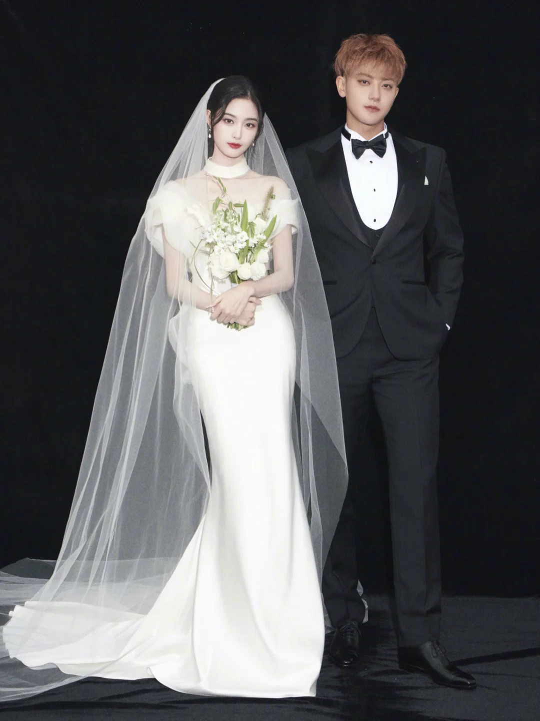 黄子韬徐艺洋婚纱照公开！