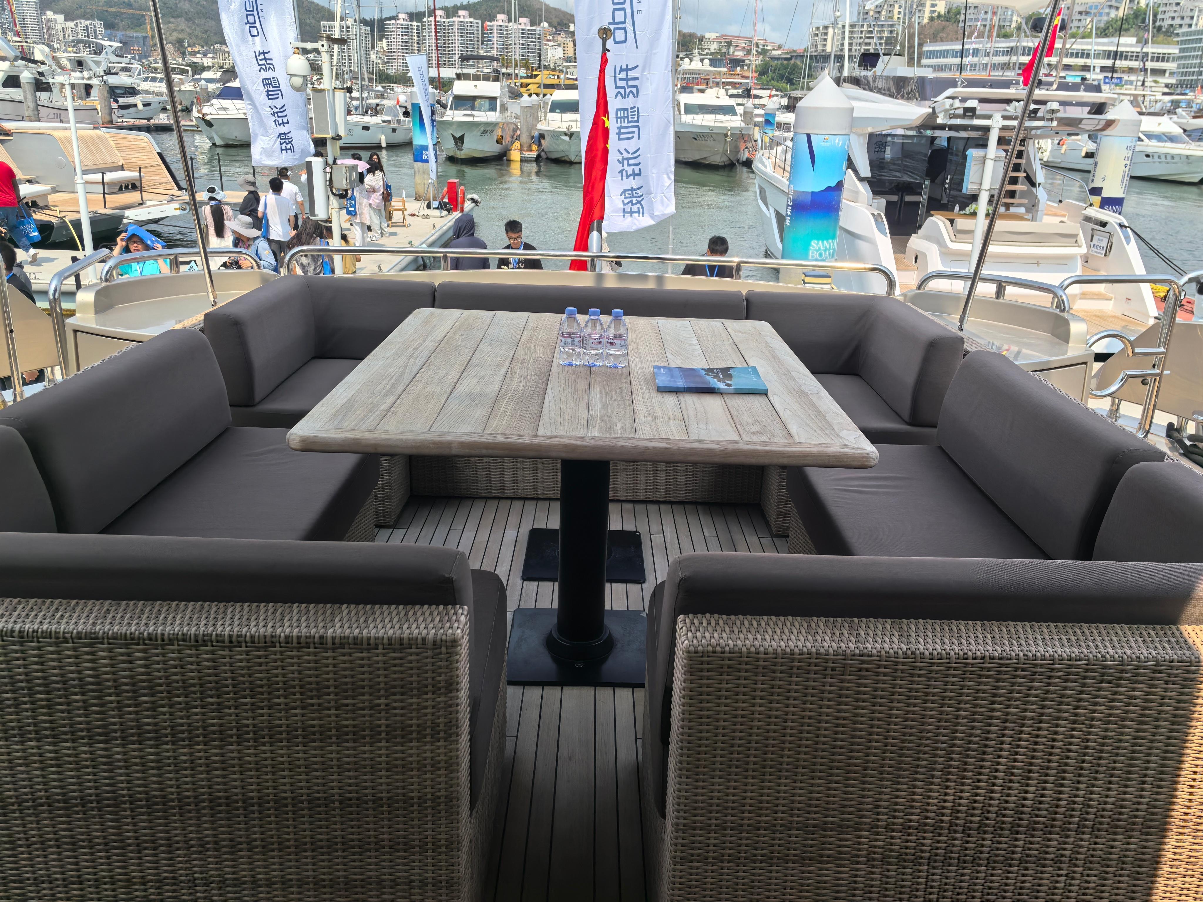 开局之年看中国开放自贸港 【三亚游艇展超200艘船艇集聚 24款产品首发首秀】4